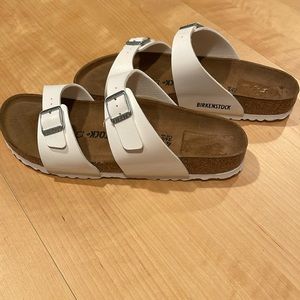 BIRKENSTOCK SANDALS NWOT size Eau 41